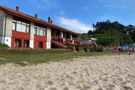 Situado en primera linea de playa 