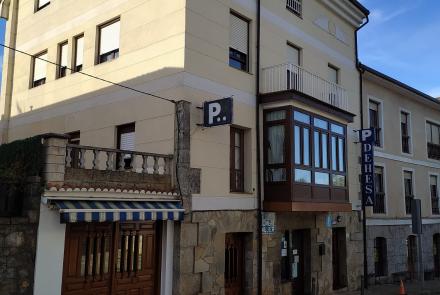 Fachada principal del alojamiento.